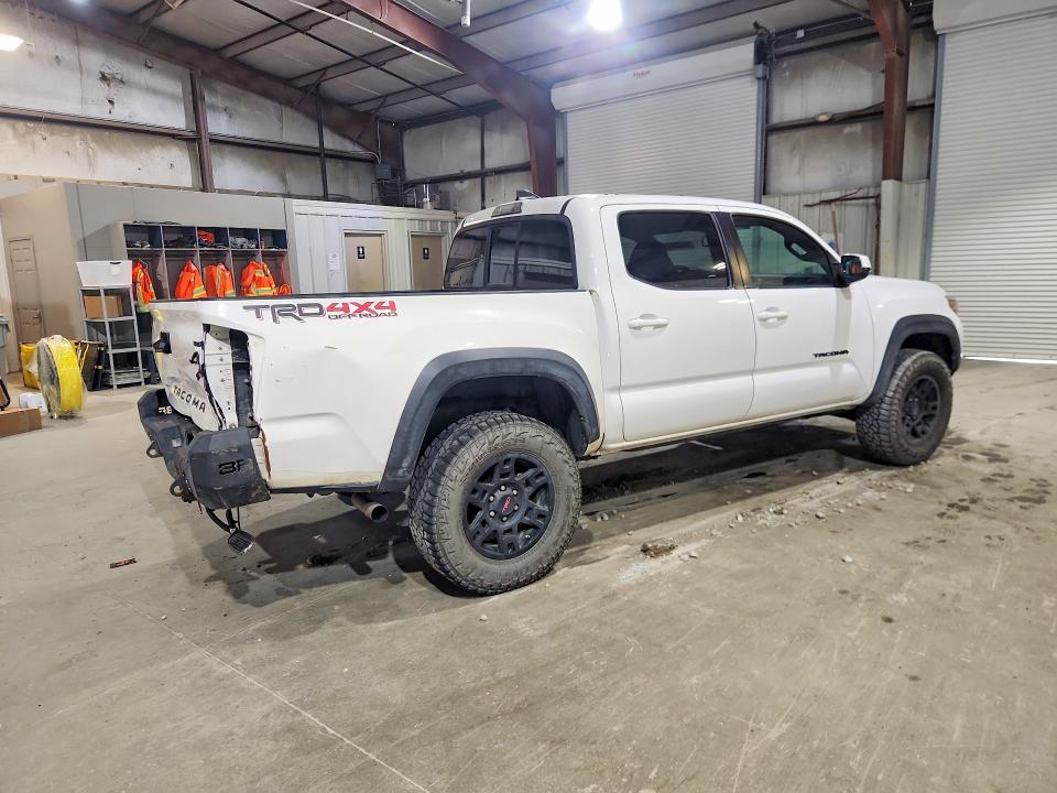 2016 Toyota Tacoma VIN 5TFCZ5AN2GX029401 COPART salvage auction — REAR END, Nh - Cert Of Title-Salvage, sold $125 on 2026-07-31 (photo 3)