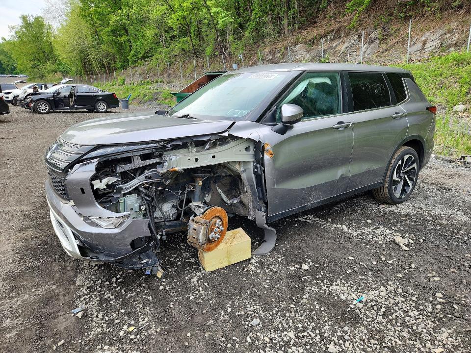 2022 Mitsubishi Outlander VIN JA4J4UA81NZ043523 COPART salvage auction — FRONT END, Wv - Certificate Of Title, sold $4,800 on 2026-07-07 (photo 1)