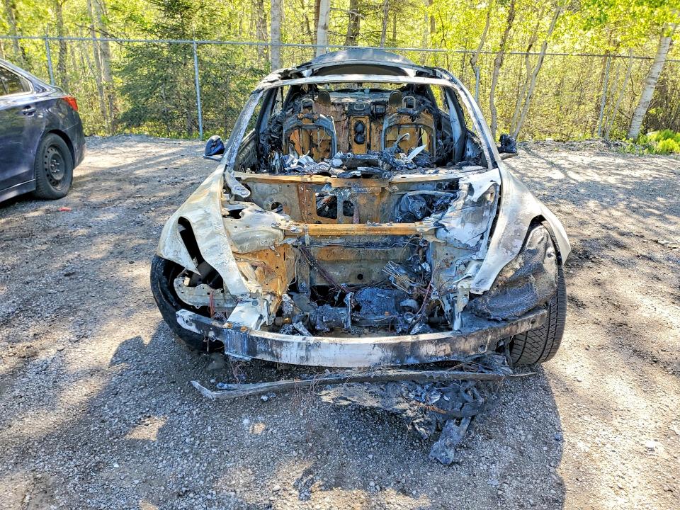 2020 Tesla Model 3 VIN 5YJ3E1EA7LF703946 COPART salvage auction — BURN, ON - NO TITLE AVAILABLE, sold $225 on 2026-07-14 (photo 5)