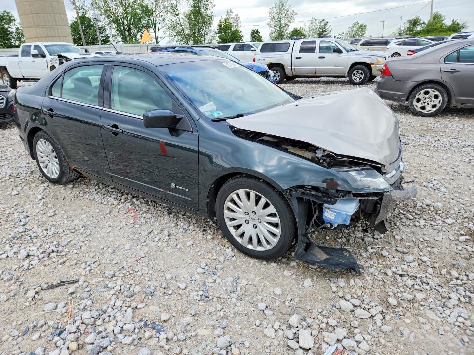 2010 Ford Fusion VIN 3FADP0L35AR130284 COPART salvage auction — FRONT END, MI - CERTIFICATE OF TITLE, sold $400 on 2026-07-09 (photo 4)