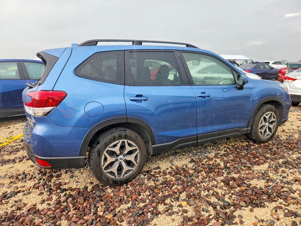 2021 Subaru Forester VIN JF2SKAFC7MH402066 COPART salvage auction — HAIL, Mo - Salvage Certificate Of Title, sold $10,800 on 2026-07-08 (photo 3)