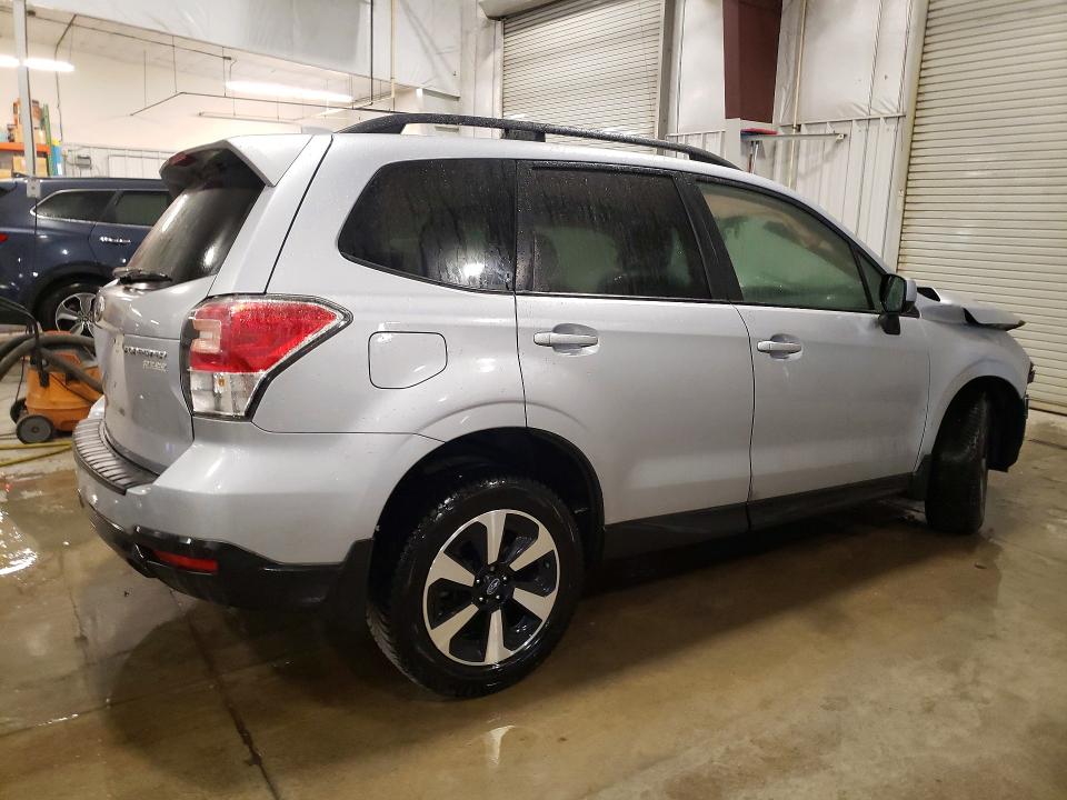 2017 Subaru Forester VIN JF2SJAGC0HH570977 COPART salvage auction — FRONT END, Mn - Cert Of Title-Salvage, sold $650 on 2026-07-20 (photo 3)