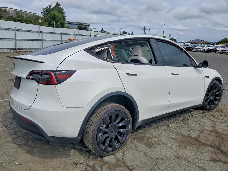 2021 Tesla Model y VIN 5YJYGDEE5MF151868 COPART salvage auction — FRONT END, Ca - Salvage Certificate, sold $4,200 on 2026-07-24 (photo 3)