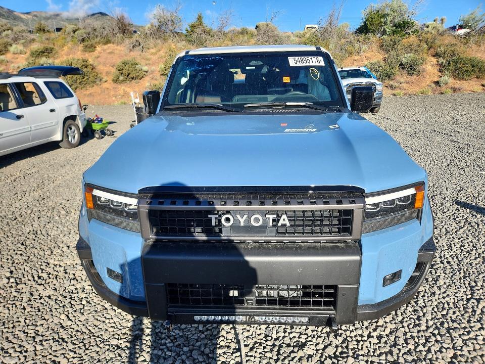 2025 Toyota Land cruiser VIN JTEABFAJ5SK026766 COPART salvage auction — ROLLOVER, NV - SALVAGE TITLE, sold $27,750 on 2026-07-30 (photo 5)