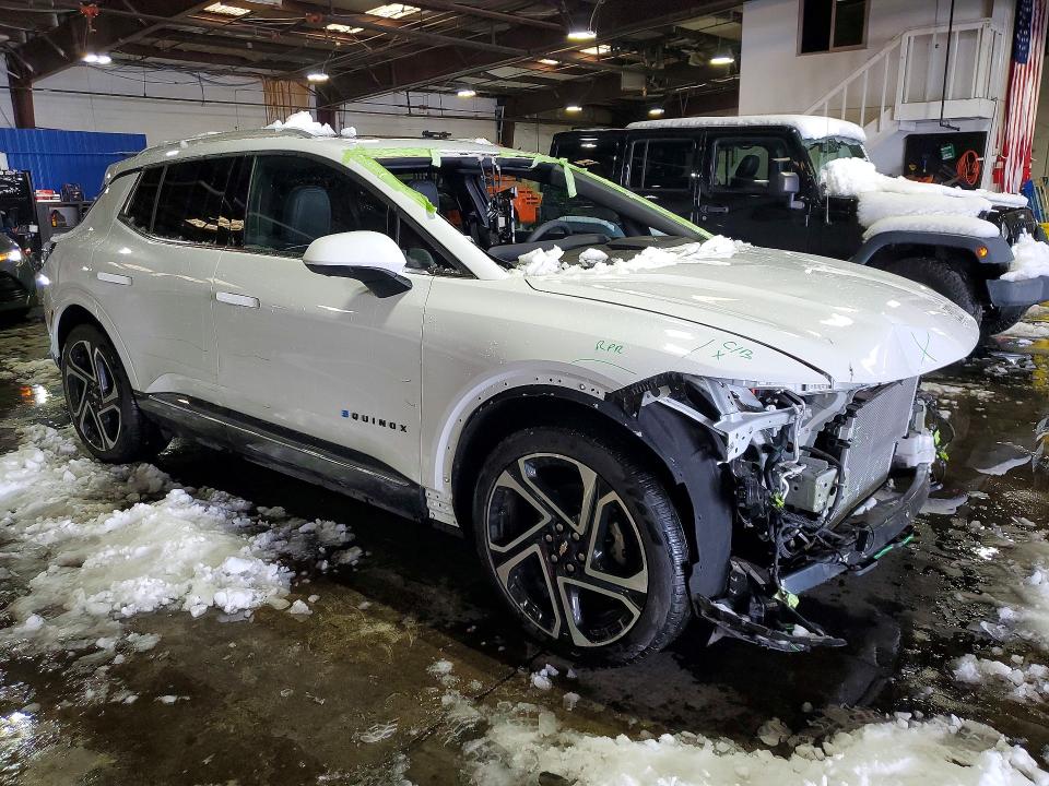 2025 Chevrolet VIN 3GN7DLRR9SS124261 COPART salvage auction — FRONT END, Co - Public - Salvage Title, sold $9,300 on 2026-07-02 (photo 4)