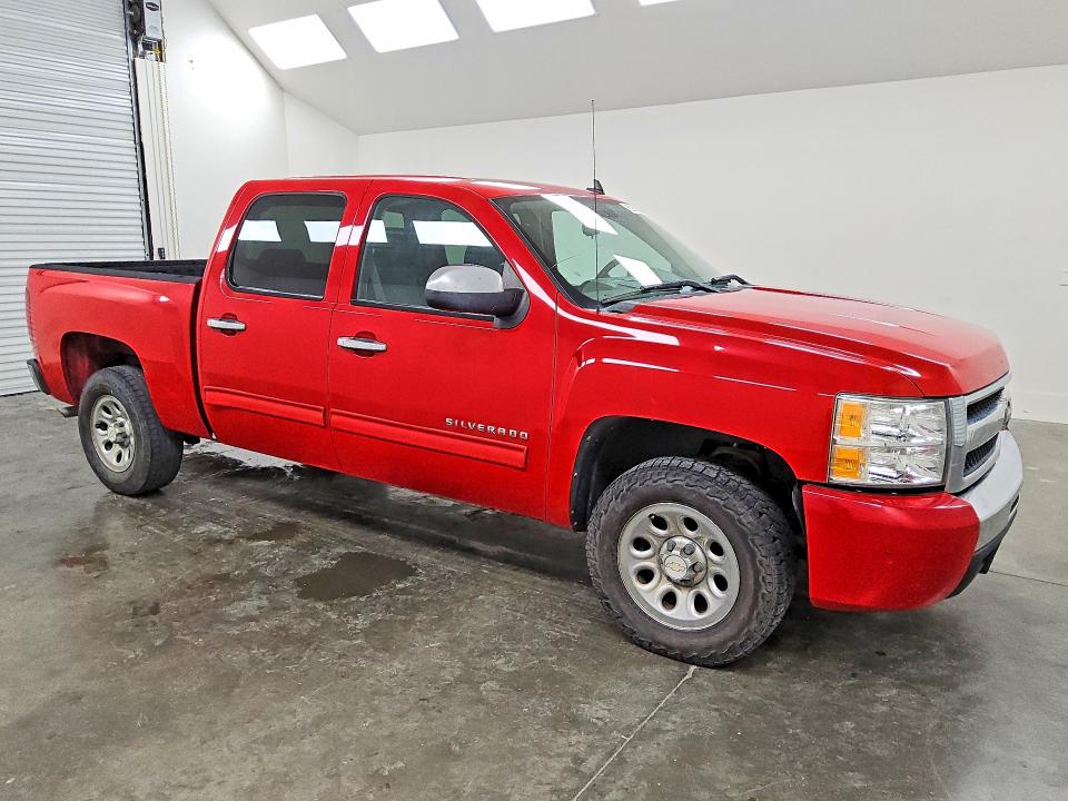 2010 Chevrolet Silverado 1500 VIN 3GCRCREA7AG227333 COPART salvage auction — MINOR DENT/SCRATCHES, TX - CERTIFICATE OF TITLE, sold $2,850 on 2026-07-09 (photo 4)