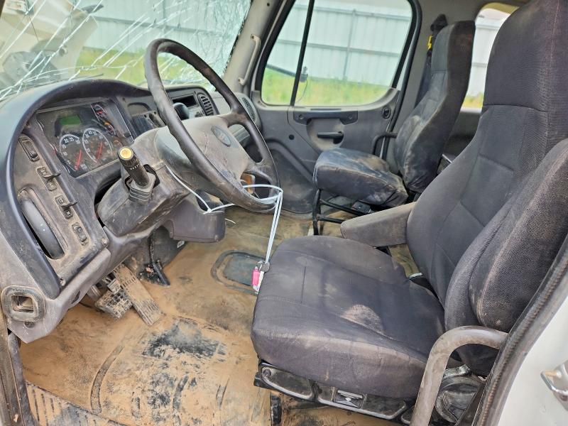 2021 Freightliner M2 106 VIN 3ALACWFC5MDMM7196 COPART salvage auction — ROLLOVER, MN - CERT OF TITLE-SALVAGE, sold $8,000 on 2026-08-26 (photo 7)