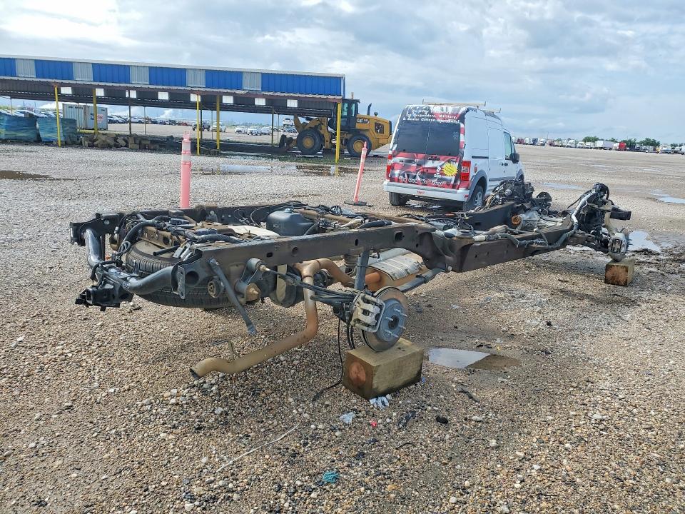 2024 Chevrolet Silverado VIN 2GCUDJEDXR1158600 COPART salvage auction — STRIPPED, Tx - Nonrepairable Title, sold $1,450 on 2026-07-02 (photo 3)