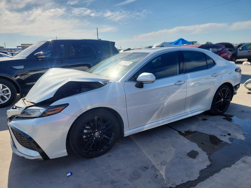 2022 Toyota VIN 4T1K31AK8NU595097 COPART salvage auction — FRONT END, Tx - Salvage Vehicle Title, sold $9,500 on 2026-07-09 (photo 1)