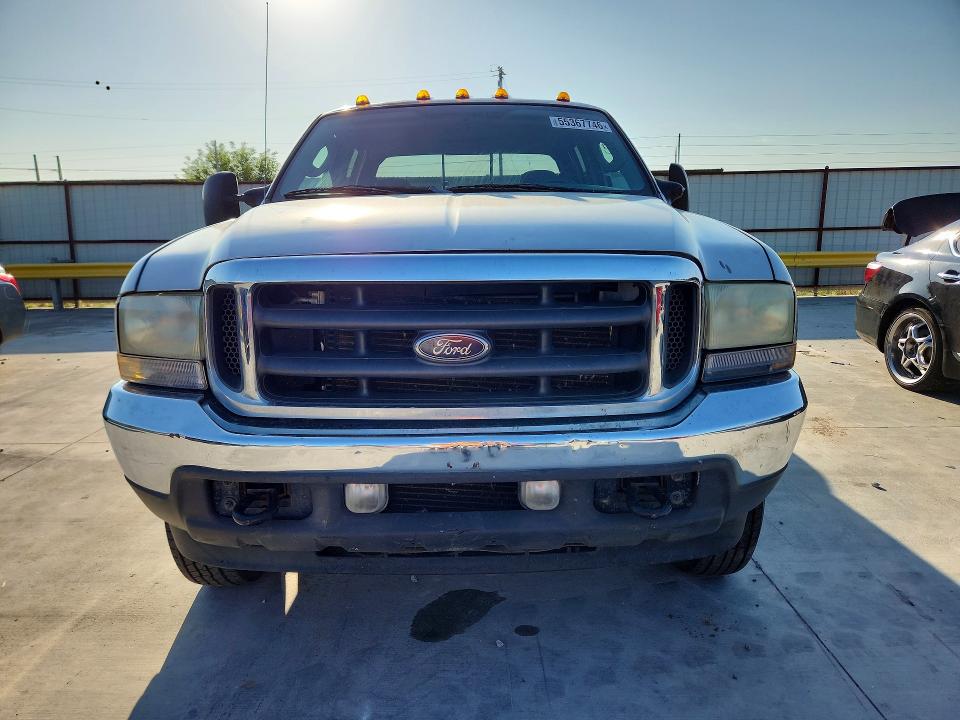 2004 Ford F-350 super duty VIN 1FTWW33PX4ED89547 COPART salvage auction — MECHANICAL, Tx - Salvage Vehicle Title (P), sold $2,600 on 2026-07-02 (photo 5)