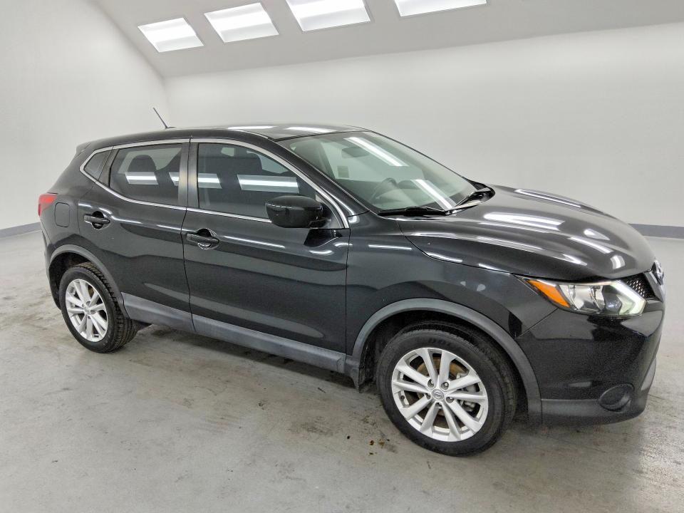 2017 Nissan Rogue sport VIN JN1BJ1CP4HW003340 COPART salvage auction — MECHANICAL, Ca - Certificate Of Title, sold $550 on 2026-07-28 (photo 4)