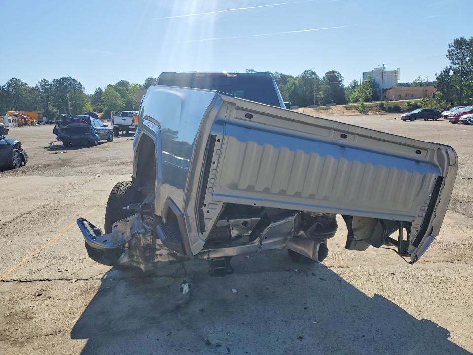 2026 GMC Sierra VIN 1GT4UXEY2TF202207 COPART salvage auction — Rear End, SC - CERT OF TITLE-SALVAGE, sold $45,000 on 2026-06-26 (photo 6)
