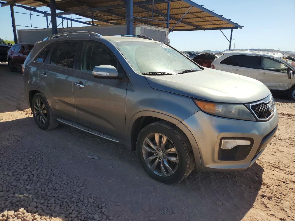 2013 Kia Sorento VIN 5XYKW4A23DG347482 COPART salvage auction — MINOR DENT/SCRATCHES, Az - Certificate Of Title, sold $1,050 on 2026-07-07 (photo 4)