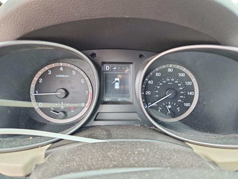 2017 Hyundai Santa fe VIN 5XYZTDLB2HG440293 COPART salvage auction — HAIL, Ks - Cert Of Title-Salvage, sold $4,000 on 2026-07-08 (photo 9)