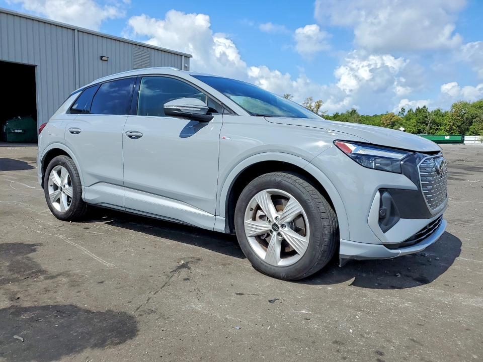 2024 Audi Q4 e-tron VIN WA1KUBFZ3RP053790 COPART salvage auction — SIDE, Fl - Cert Of Title Slvg Rebuildable, sold $17,900 on 2026-07-08 (photo 4)