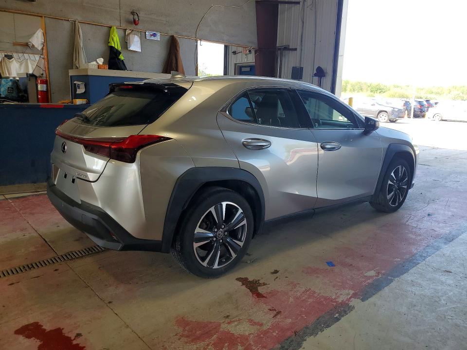 2022 Lexus Ux VIN JTHX3JBH1N2047322 COPART salvage auction — VANDALISM, Wv - Salvage Certificate, sold $12,600 on 2026-07-06 (photo 3)
