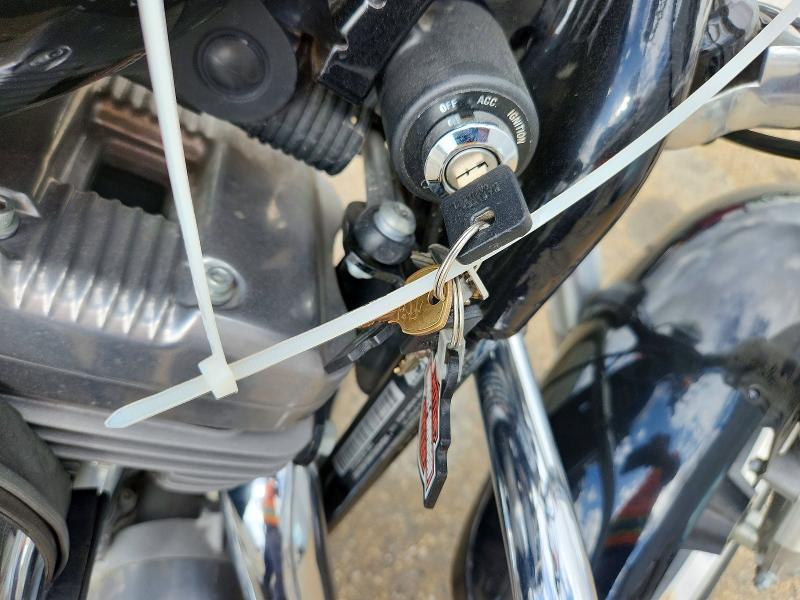 2019 Harley-davidson Iron VIN 1HD4CR230KC402380 COPART salvage auction — MINOR DENT/SCRATCHES, Ca - Dis/Dlr/Exp Only Clean Title, sold $3,100 on 2026-07-07 (photo 8)