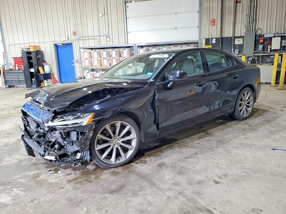 2020 Volvo VIN 7JRA22TKXLG066480 COPART salvage auction — FRONT END, Nh - Cert Of Title-Salvage, sold $300 on 2026-07-21 (photo 1)