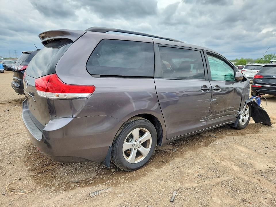 2012 Toyota Sienna VIN 5TDKK3DC2CS257199 COPART salvage auction — FRONT END, Il - Salvage Certificate, sold $1,050 on 2026-07-16 (photo 3)