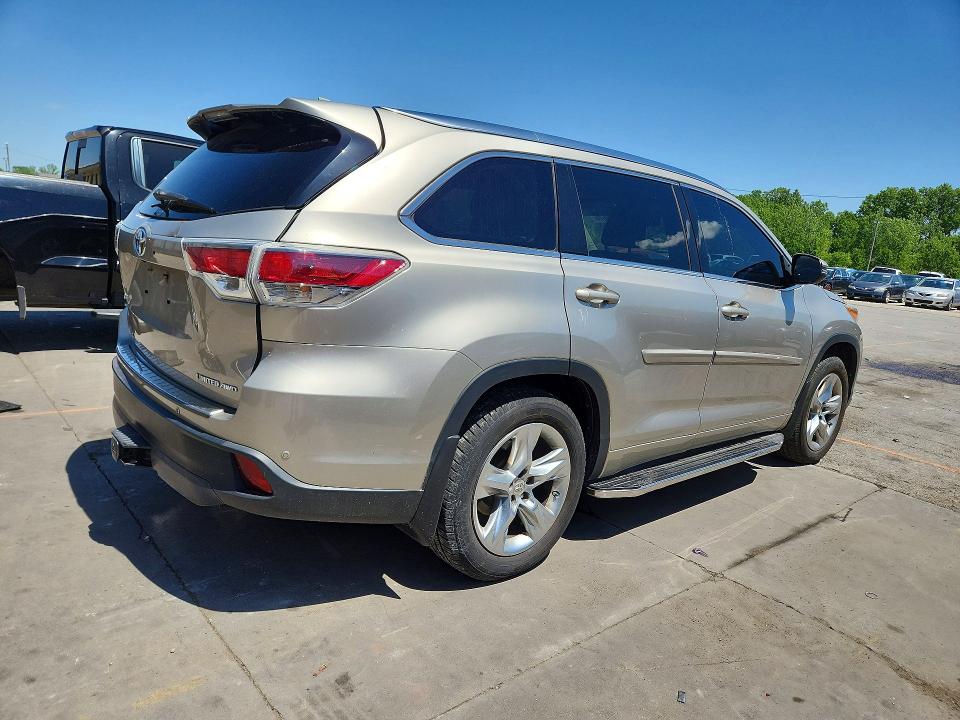 2015 Toyota Highlander VIN 5TDDKRFH8FS200742 COPART salvage auction — SIDE, Ky - Cert Of Title-Salvage, sold $8,300 on 2026-07-09 (photo 3)