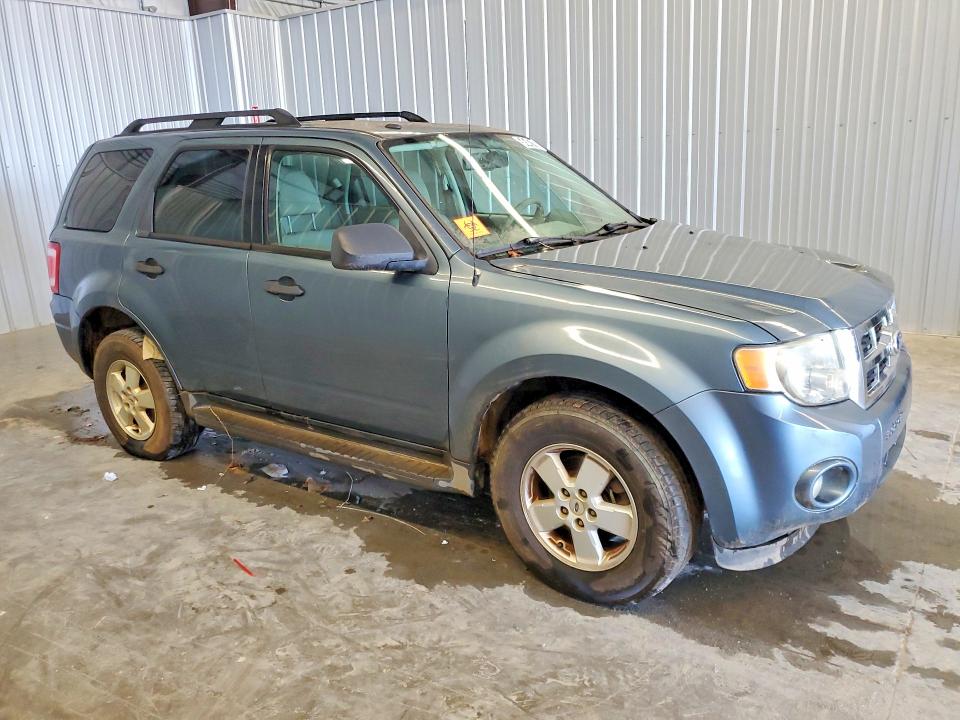 2010 Ford Escape VIN 1FMCU0D72AKC94138 COPART salvage auction — FRONT END, Nc - Dealer Only Clean Title, sold $850 on 2026-07-09 (photo 4)