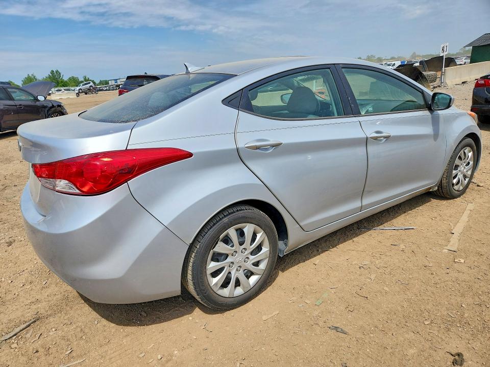 2011 Hyundai Elantra VIN 5NPDH4AE2BH035821 COPART salvage auction — VANDALISM, Il - Salvage Certificate, sold $1,000 on 2026-07-02 (photo 3)