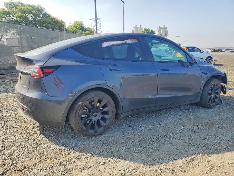 2023 Tesla Model y VIN 7SAYGAEEXPF599058 COPART salvage auction — FRONT END, Ca - Salvage Certificate, sold $9,200 on 2026-07-28 (photo 3)