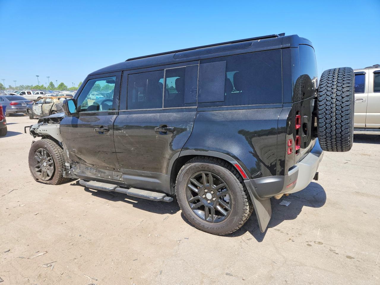 2025 Land Rover Defender VIN SALEJ7EX4S2403738 COPART salvage auction — Front End, MO - SALVAGE CERTIFICATE OF TITLE, sold $37,250 on 2026-06-30 (photo 2)