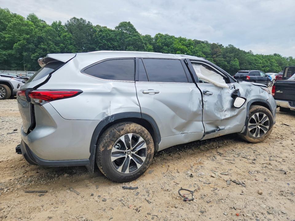 2021 Toyota Highlander VIN 5TDGZRBH4MS546931 COPART salvage auction — ROOF, Salvage Title, sold $275 on 2026-07-24 (photo 3)