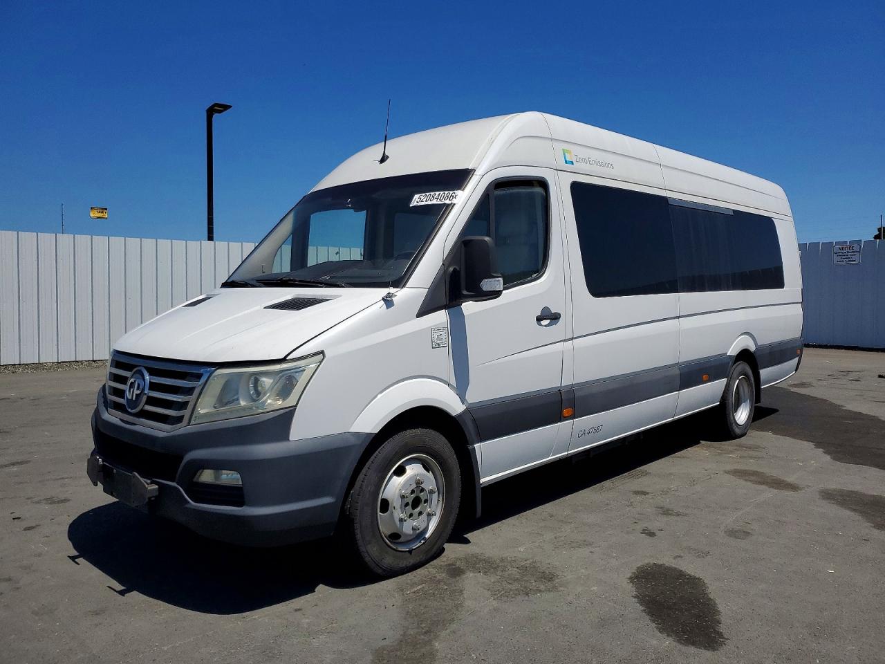 2018 Greenpower motors Evc210 VIN 1G9CG2CD0JD492001 COPART salvage auction — Minor Dent/Scratches, CA - DIS/DLR/EXP ONLY CLEAN TITLE, sold $11,400 on 2026-09-15 (photo 2)
