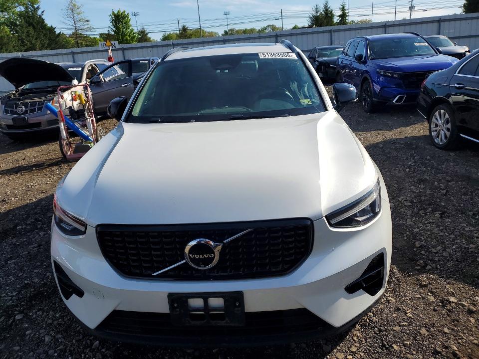 2024 Volvo Xc40 VIN YV4L12UL8R2201427 COPART salvage auction — SIDE, Md - Cert Of Salvage > 75% Damage, sold $250 on 2026-07-27 (photo 5)