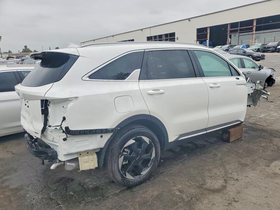 2025 Kia Sorento VIN KNDRMDJH0S5379904 COPART salvage auction — FRONT END, CA - CERTIFICATE OF TITLE, sold $8,200 on 2026-07-07 (photo 3)