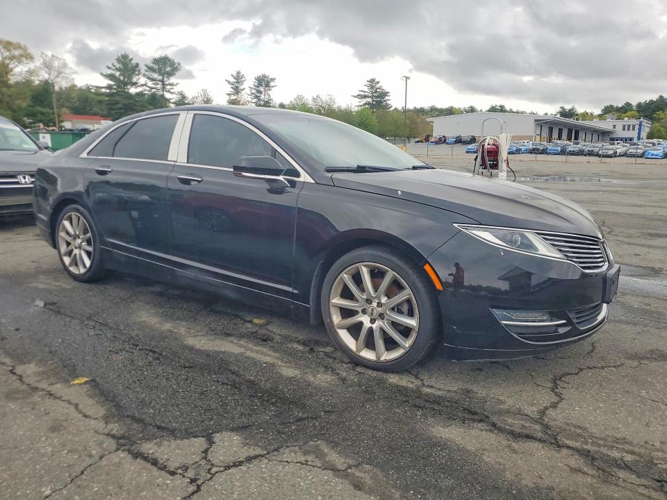 2016 Lincoln Mkz VIN 3LN6L2JK4GR631885 COPART salvage auction — MINOR DENT/SCRATCHES, Ct - Certificate Of Title, sold $1,950 on 2026-07-09 (photo 4)