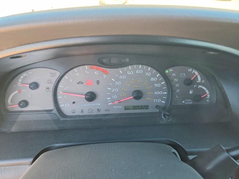 2002 Toyota Sequoia VIN 5TDZT34A02S085926 COPART salvage auction — REAR END, Mt - Dis/Dlr/Exp Only Clean Title, sold $600 on 2026-07-06 (photo 9)