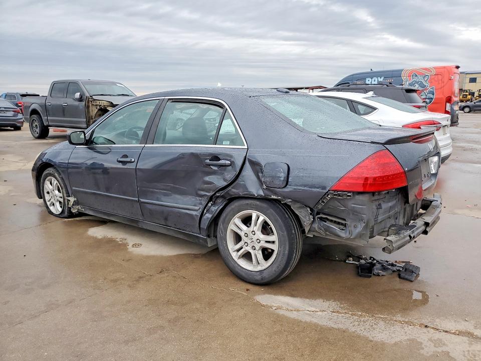 2007 Honda Accord VIN 1HGCM56807A151664 COPART salvage auction — REAR END, TX - SALVAGE VEHICLE TITLE, sold $225 on 2026-07-09 (photo 2)