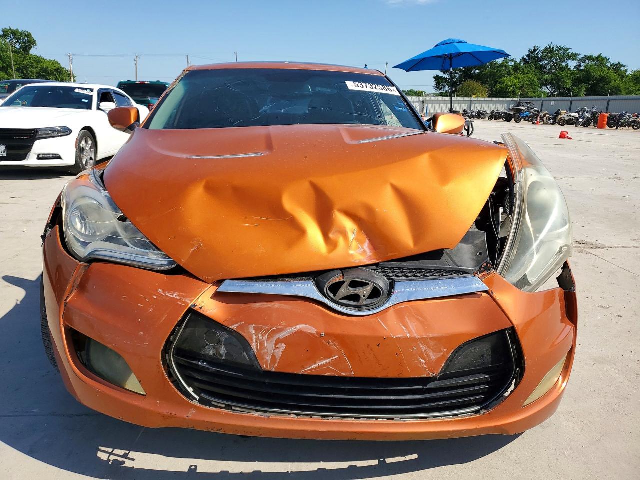 2013 Hyundai Veloster VIN KMHTC6AD7DU086958 COPART salvage auction — Front End, TX - SALVAGE VEHICLE TITLE, sold $1,200 on 2026-07-09 (photo 5)