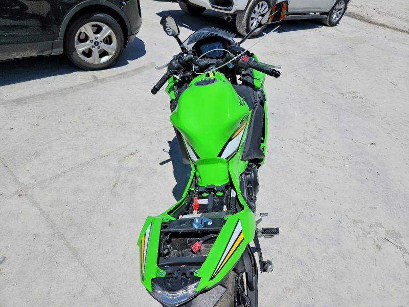 2025 Kawasaki VIN ML5EXEP16SDAE6241 COPART salvage auction — FRONT END, Il - Salvage Certificate, sold $1,200 on 2026-07-30 (photo 6)