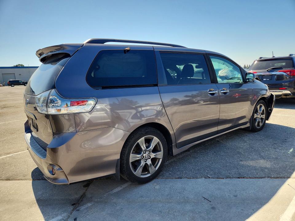 2020 Toyota Sienna VIN 5TDXZ3DCXLS087367 COPART salvage auction — FRONT END, Ca - Salvage Certificate, sold $11,200 on 2026-07-14 (photo 3)