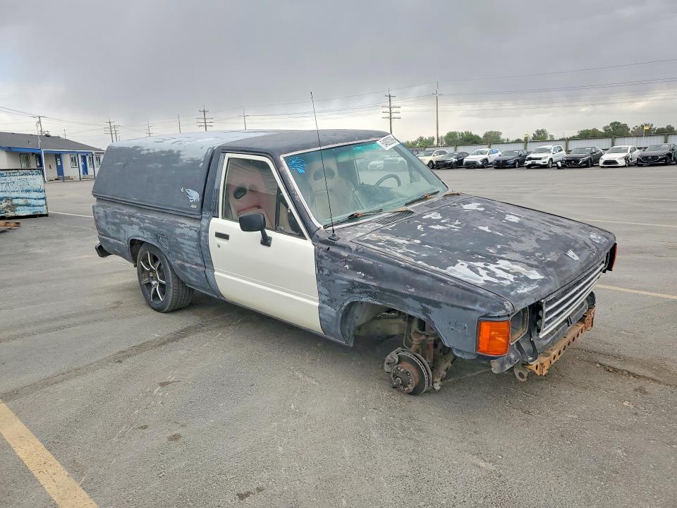 1988 Toyota Pickup VIN JT4RN50R0J5113164 COPART salvage auction — FRONT END, Id - Certificate Of Title, sold $500 on 2026-07-30 (photo 4)