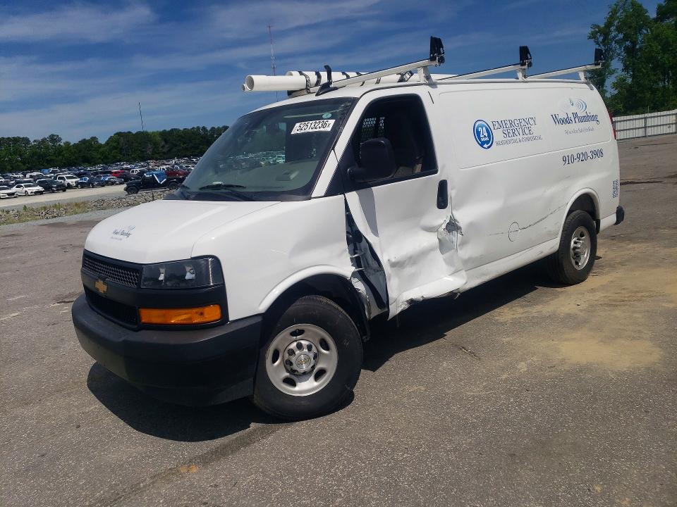 2025 Chevrolet Express VIN 1GCWGAFP4S1141585 — COPART salvage auction photo
