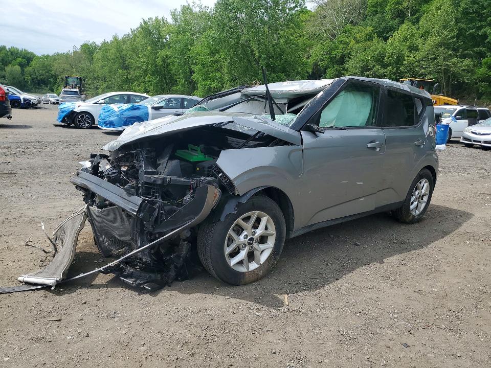 2022 Kia Soul VIN KNDJ23AU2N7825473 COPART salvage auction — ROLLOVER, Ny - Mv-907A Salvage Certificate, sold $450 on 2026-07-09 (photo 1)