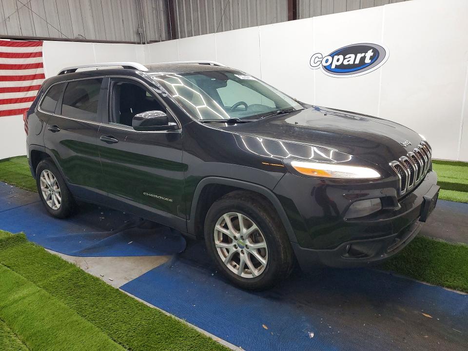 2016 Jeep Cherokee VIN 1C4PJMCB1GW287114 COPART salvage auction — NORMAL WEAR, FL - CERTIFICATE OF TITLE, sold $2,900 on 2026-07-09 (photo 4)