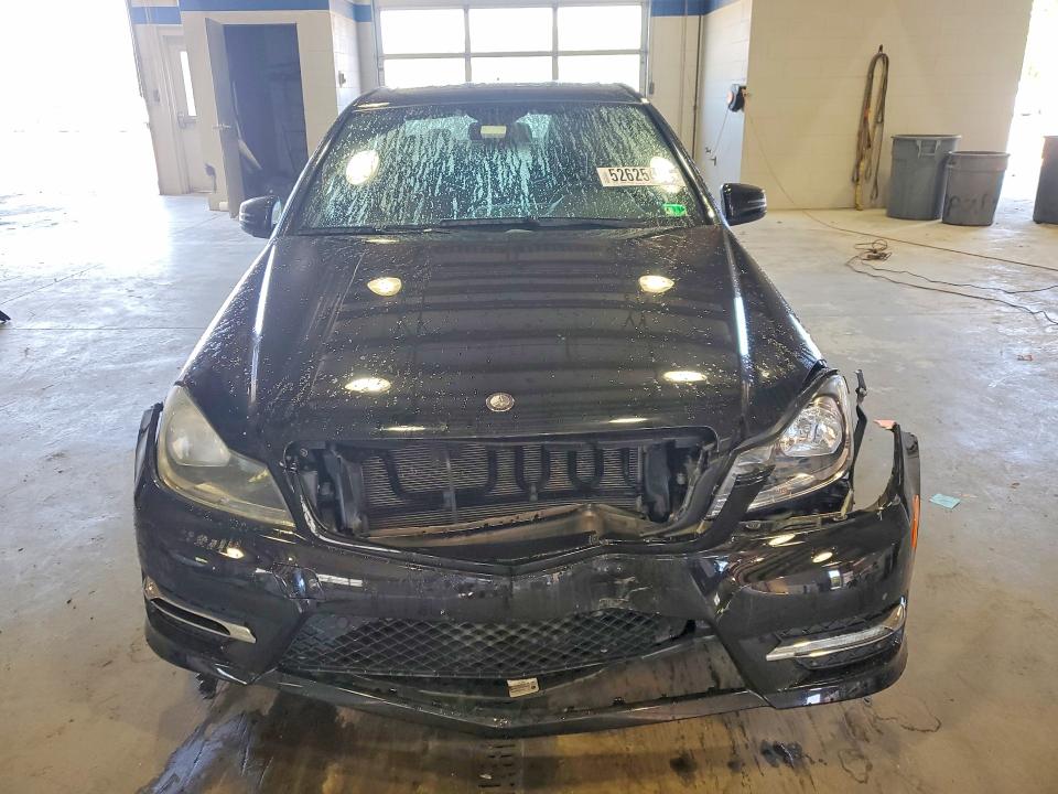 2012 Mercedes-benz C-klasse VIN WDDGF8BB4CR228888 COPART salvage auction — REAR END, Va - Cert Of Title - Salvage, sold $650 on 2026-07-17 (photo 5)