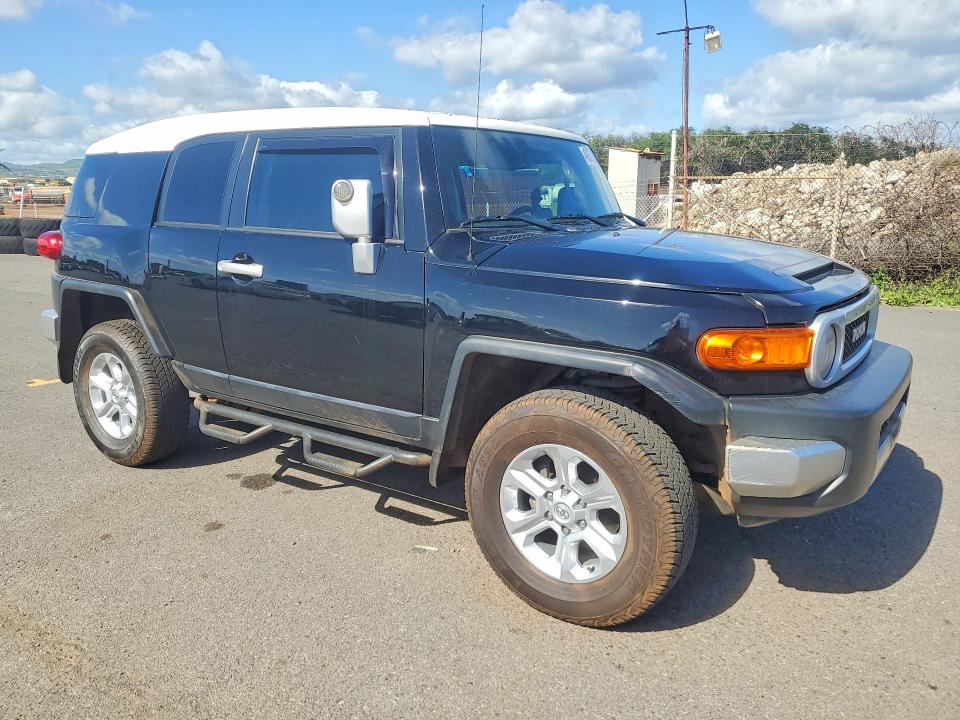 2011 Toyota Fj cruiser VIN JTEBU4BF8BK109539 COPART salvage auction — WATER/FLOOD, Hi - Certificate Of Salvage, sold $1,600 on 2026-07-27 (photo 4)