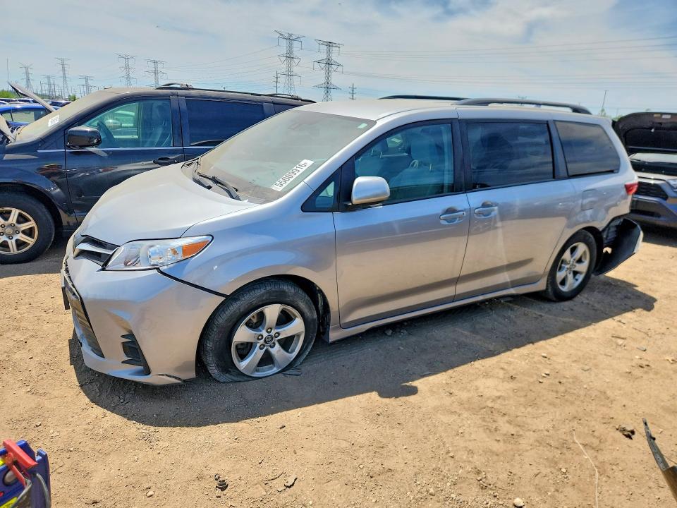 2018 Toyota Sienna VIN 5TDKZ3DC6JS953833 COPART salvage auction — SIDE, Il - Salvage Certificate, sold $9,600 on 2026-07-21 (photo 1)