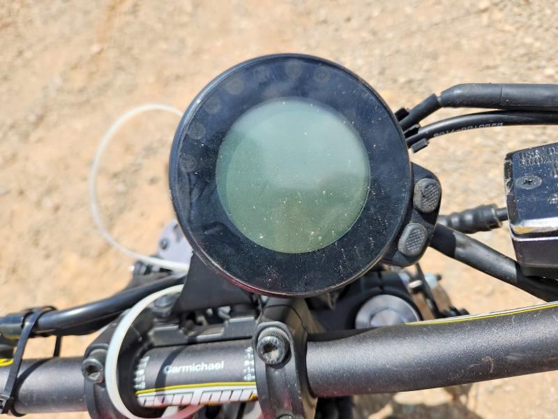 2018 Yamaha Xsr700 VIN JYARM21E2JA000137 COPART salvage auction — ALL OVER, AL - CERT OF TITLE-SALVAGE TITLE, sold $500 on 2026-07-30 (photo 7)