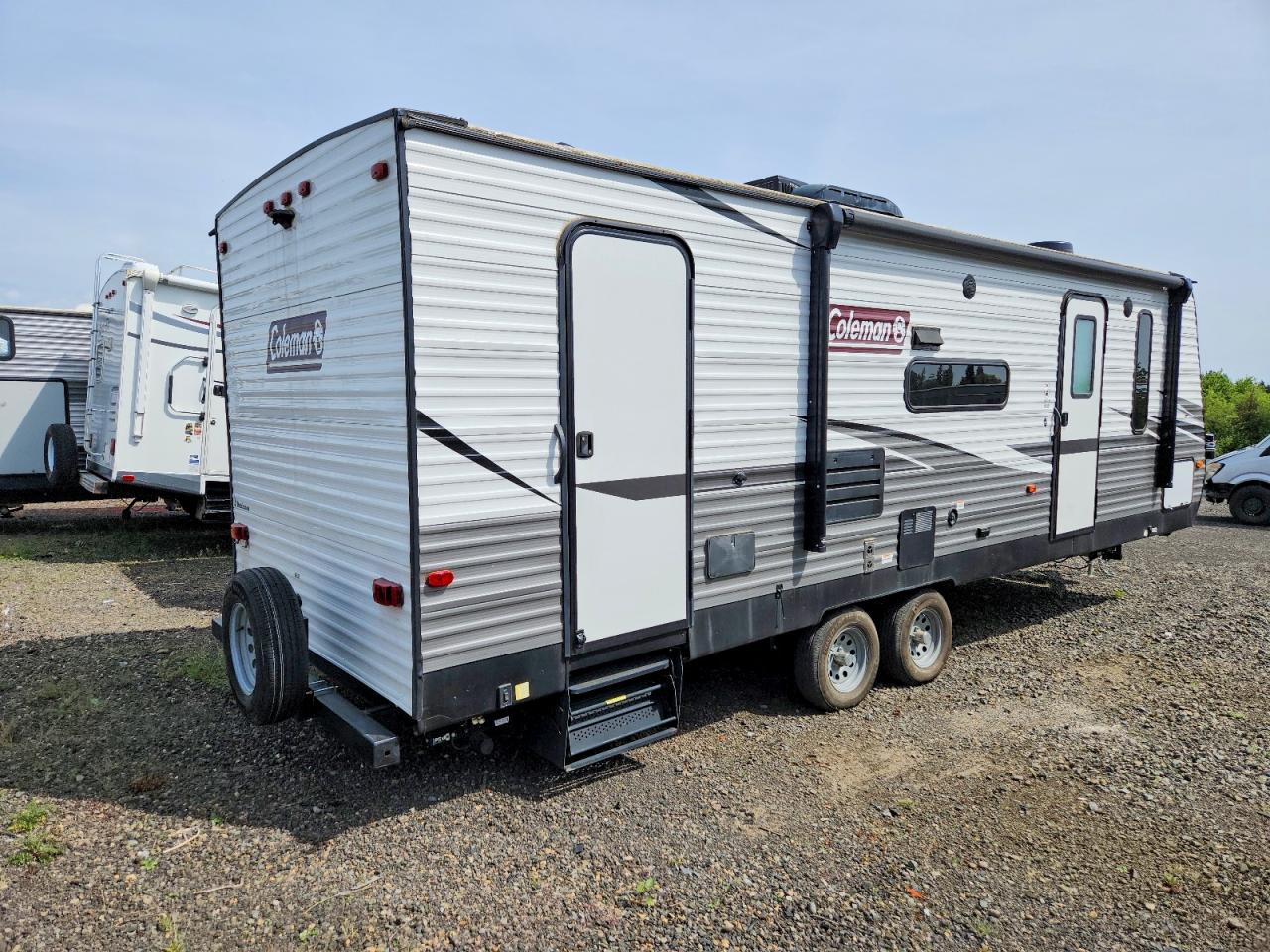 2021 Keystone Coleman VIN 4YDT26323MY942426 COPART salvage auction — Minor Dent/Scratches, OR - SALVAGE TITLE CERTIFICATE, sold $7,900 on 2026-07-02 (photo 4)