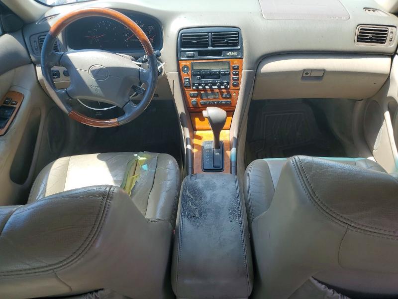 2000 Lexus ES VIN JT8BF28G6Y5090286 COPART salvage auction — MINOR DENT/SCRATCHES, Az - Dis/Dlr/Exp Only Clean Title, sold $325 on 2026-07-13 (photo 8)