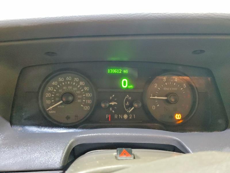 2008 Mercury Grand marquis VIN 2MEFM75V08X601951 COPART salvage auction — REAR END, Nh - Cert Of Title-Salvage, sold $100 on 2026-07-23 (photo 9)