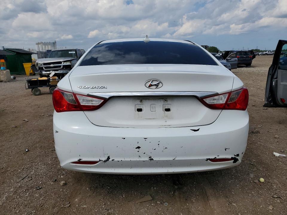 2012 Hyundai Sonata VIN 5NPEB4AC8CH388294 COPART salvage auction — VANDALISM, Il - Certificate Of Title, sold $400 on 2026-07-06 (photo 6)